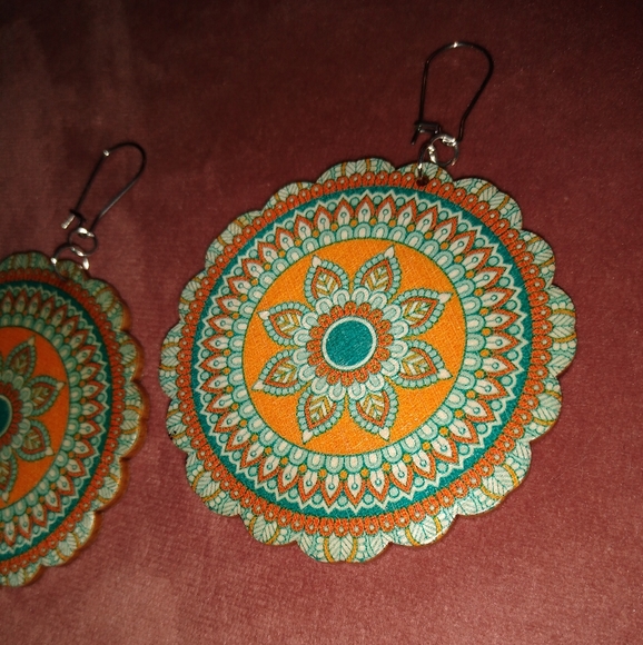 🪷SALE Wood Flower Mandala Earrings Big Bohemian Round Turquoise Blue Orange New - Picture 4 of 10